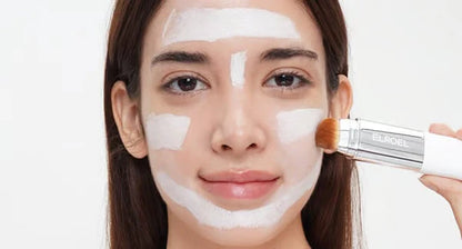 💥BUY 1 GET 1 FREE💥⏰💕🌟Cream Stick V White Korean Color-Changing Foundation Stick